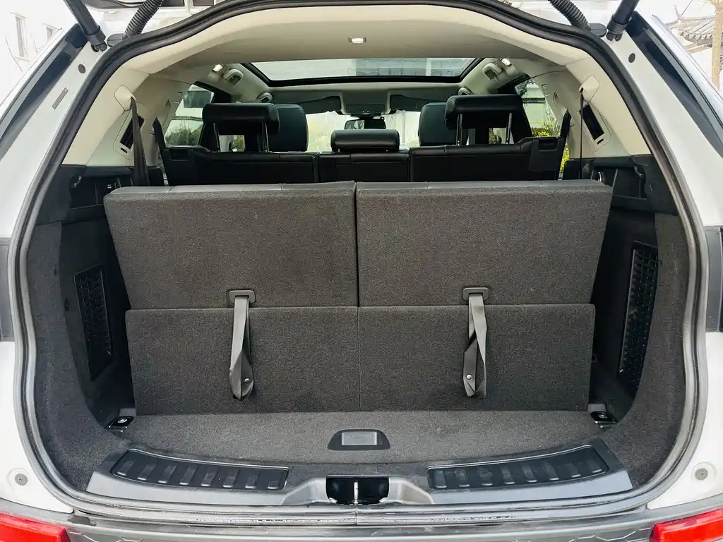 Land Rover Discovery Sport 2019 — фото 17