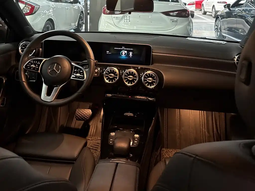 Mercedes-Benz A-Class 2020 — фото 11