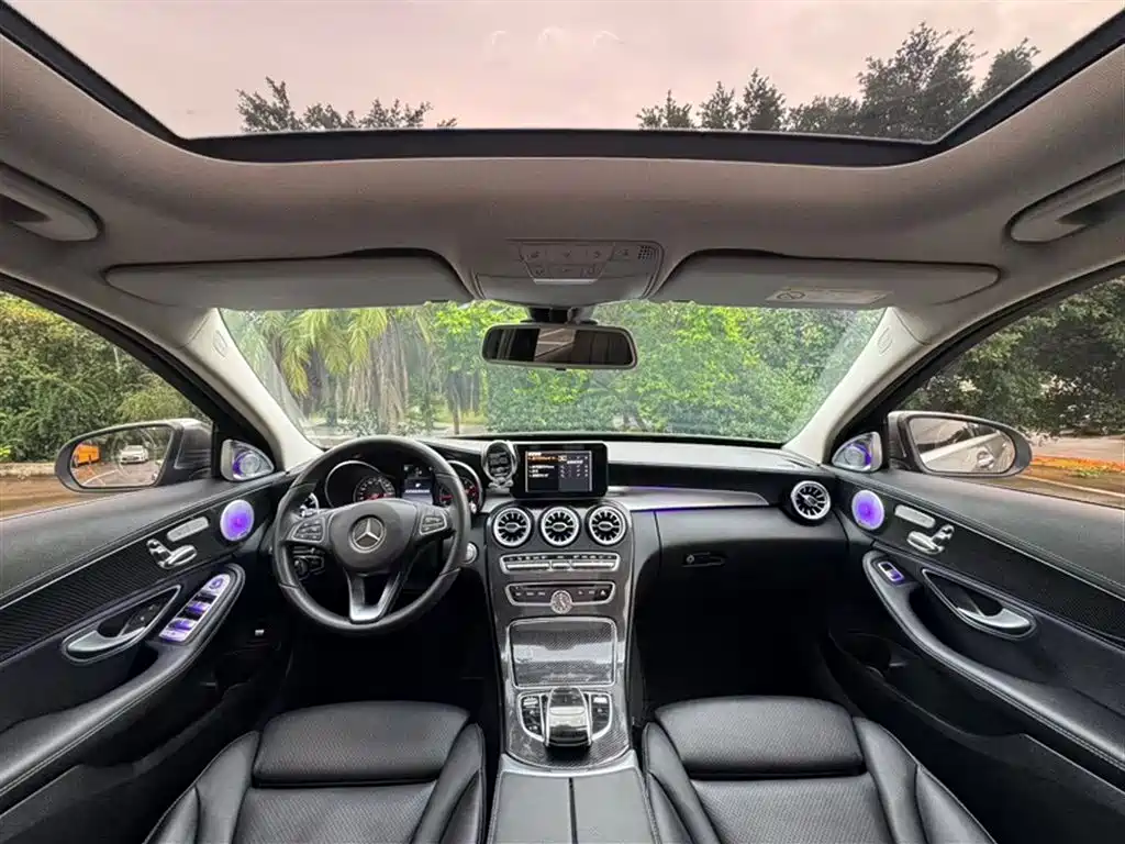 Mercedes-Benz C-Class 2018 — фото 9