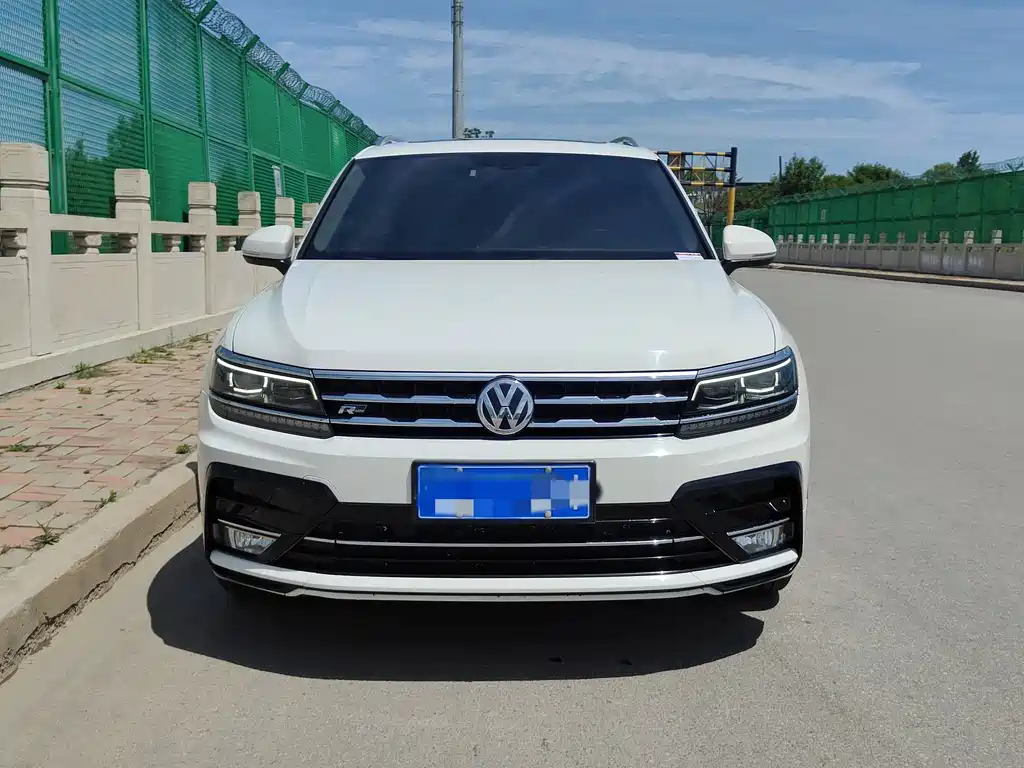 Volkswagen Tiguan L 2019 — фото 2