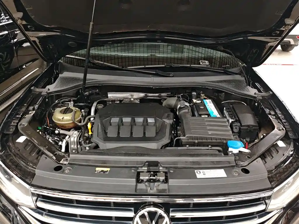 Volkswagen Tiguan L 2022 — фото 20