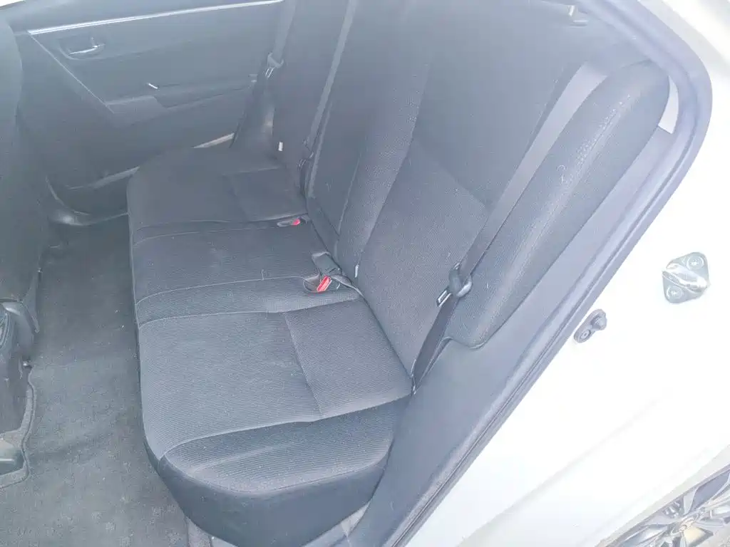 Toyota Corolla 2018 — фото 13