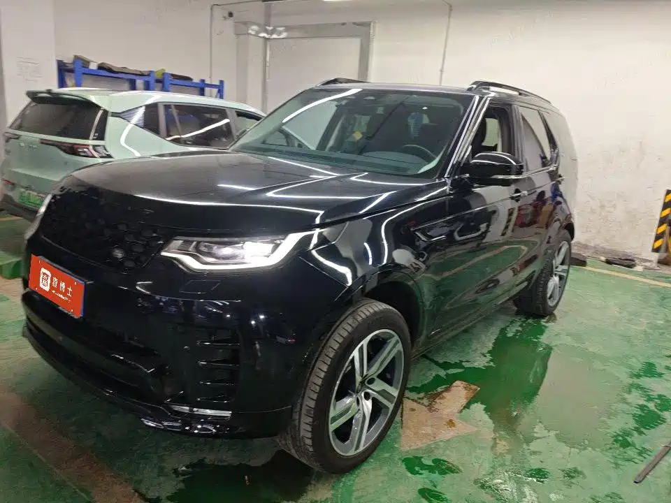 Land Rover Discovery 2022