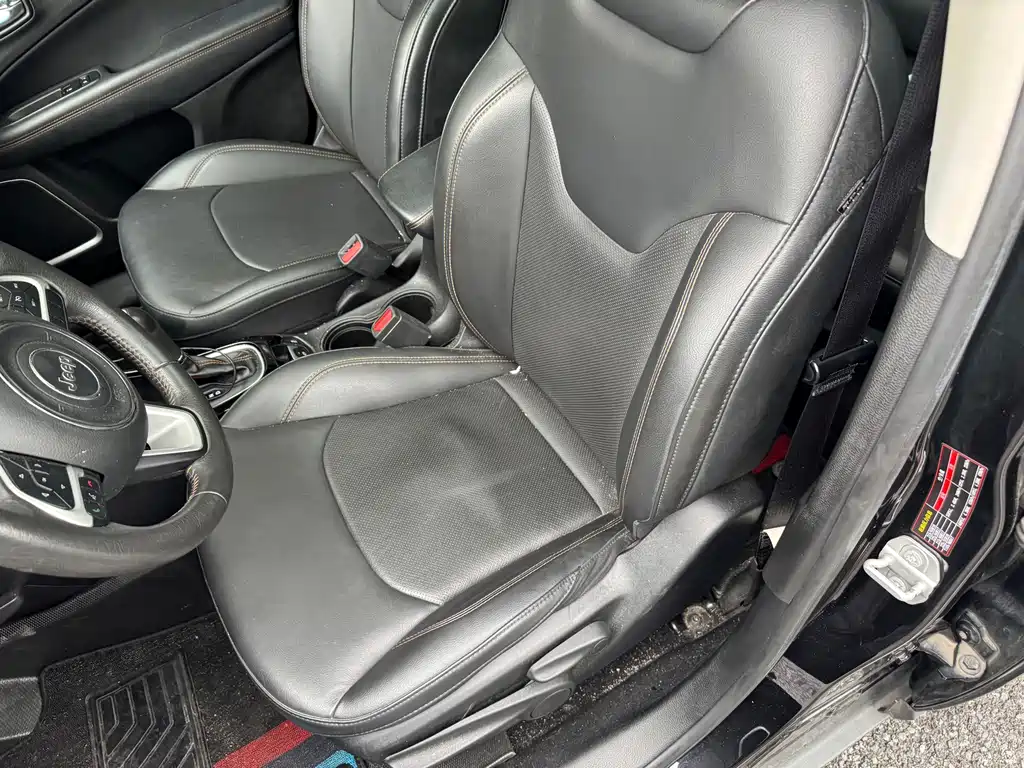 Jeep Compass 2020 — фото 16