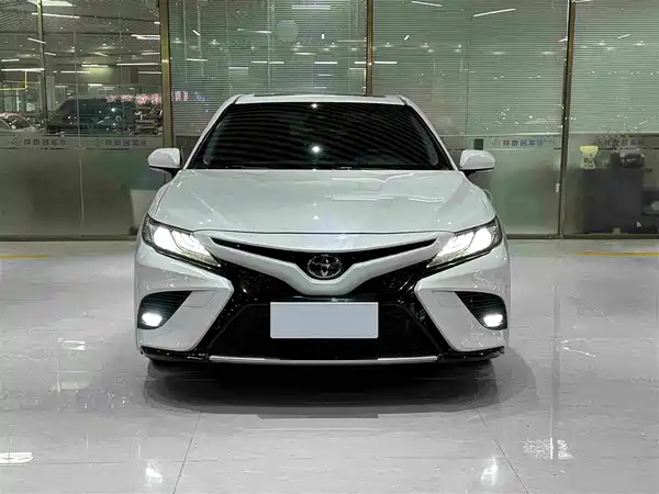 Toyota Camry 2021
