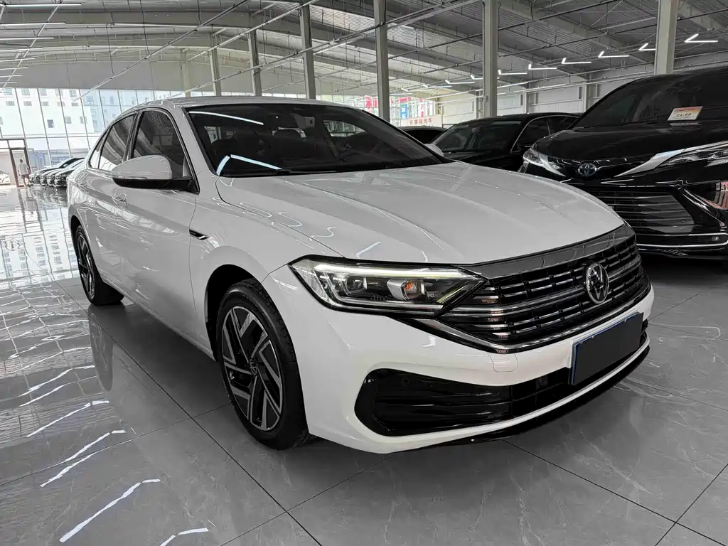 Volkswagen Sagitar 2022