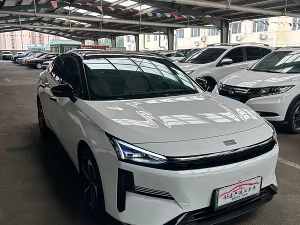 Geely Galaxy L6 2024