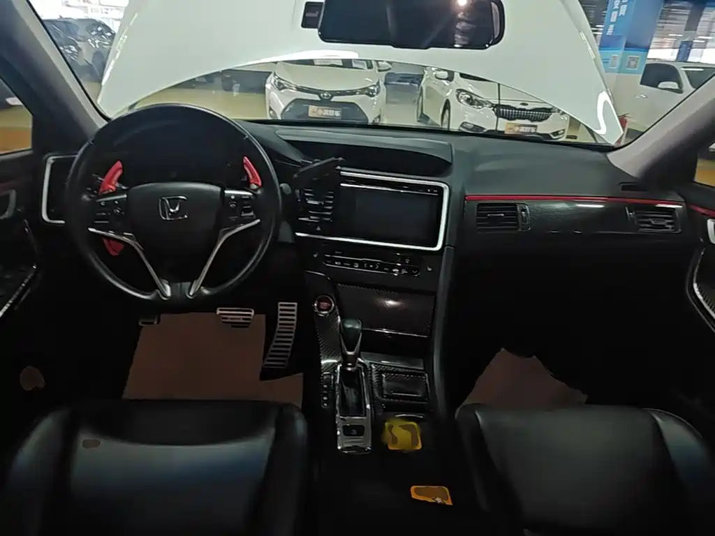 Honda Spirior 2017 — фото 10