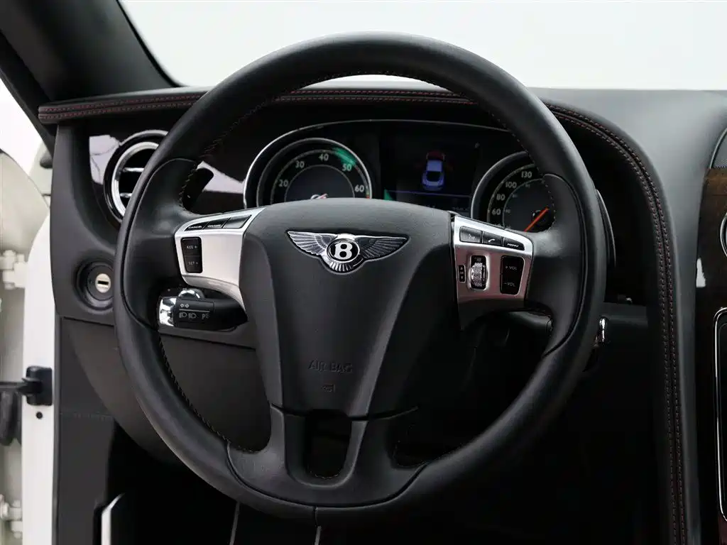 Bentley Continental 2016 — фото 13