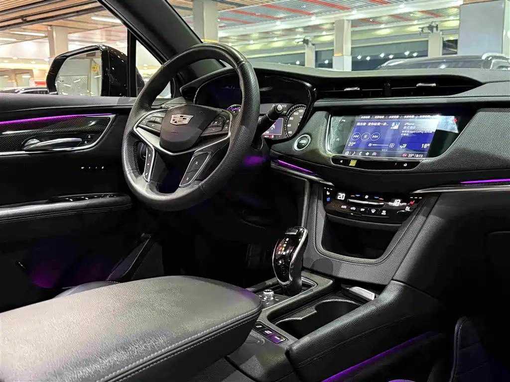Cadillac XT5 2022 — фото 11