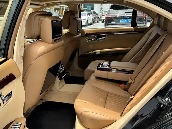 Mercedes-Benz S-Class 2008