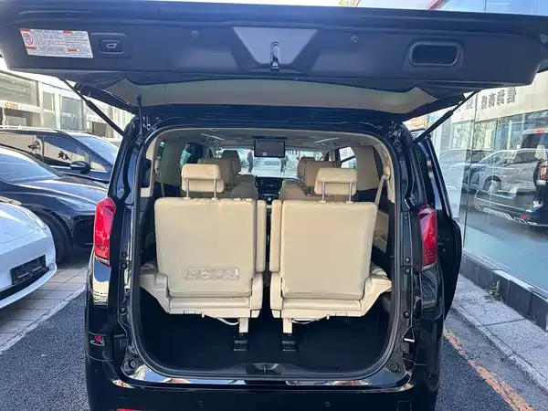 Toyota Alphard 2020
