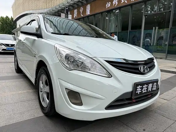 Hyundai Accent 2013