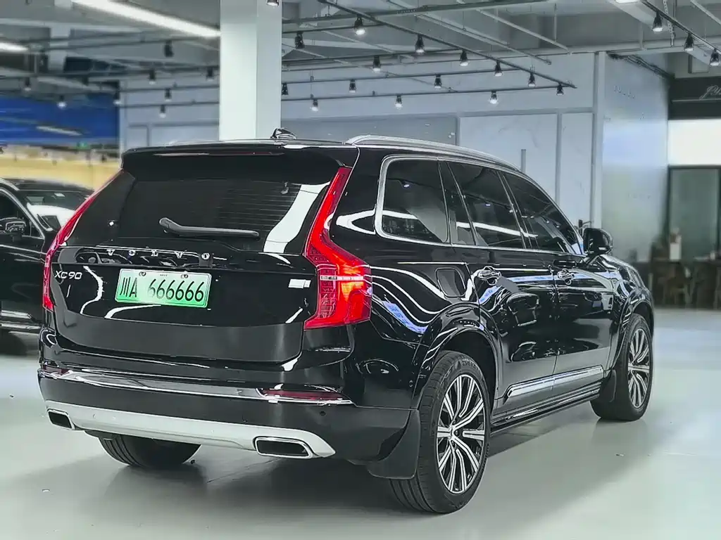 Volvo XC90 PHEV 2021 — фото 11
