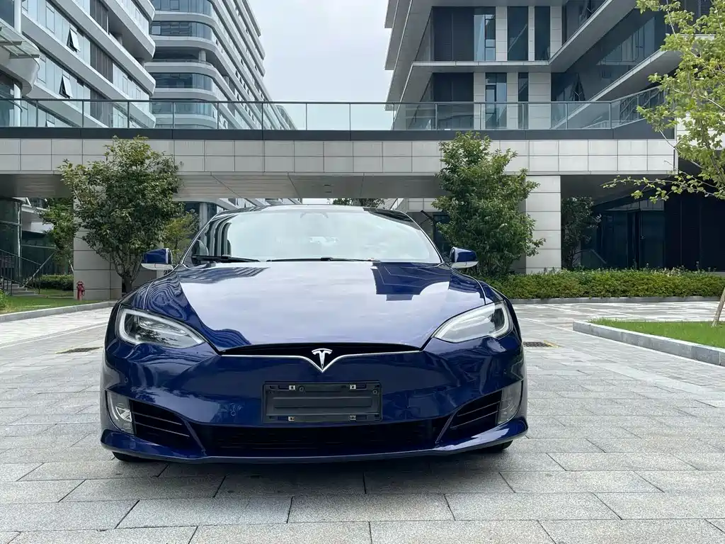 Tesla Model S 2017 — фото 4