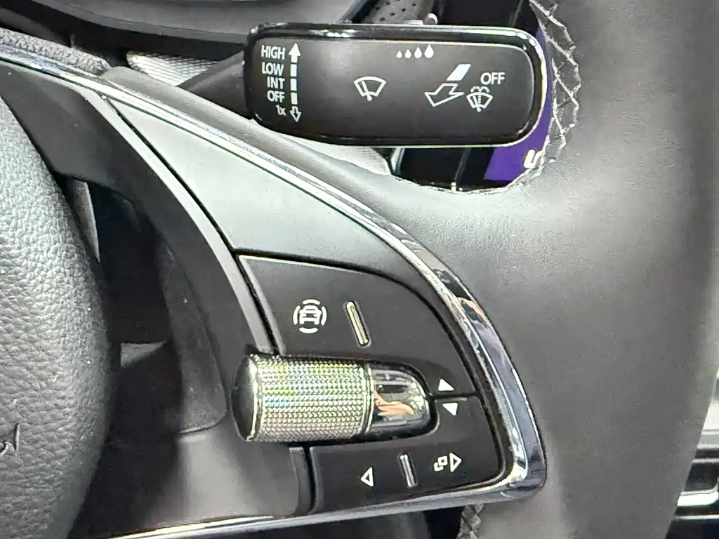 Skoda Octavia 2022 — фото 12