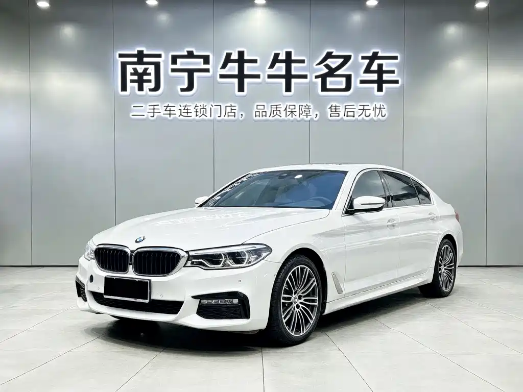 BMW 5 Series 2018 — фото 1