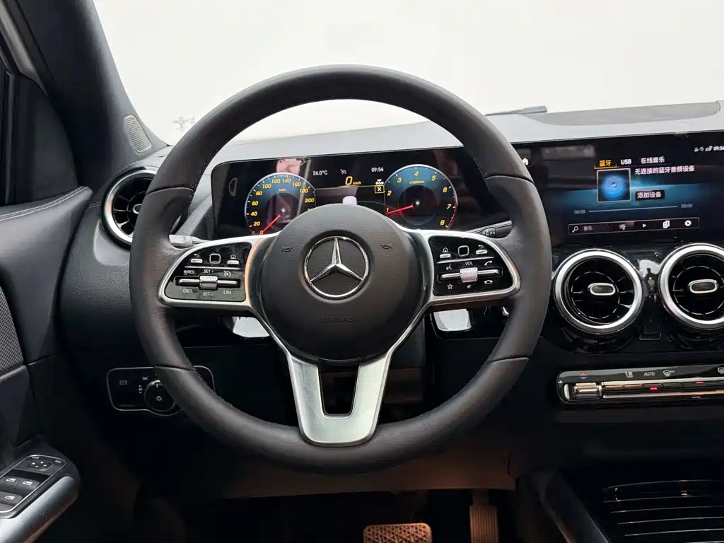 Mercedes-Benz GLA 2023 — фото 14