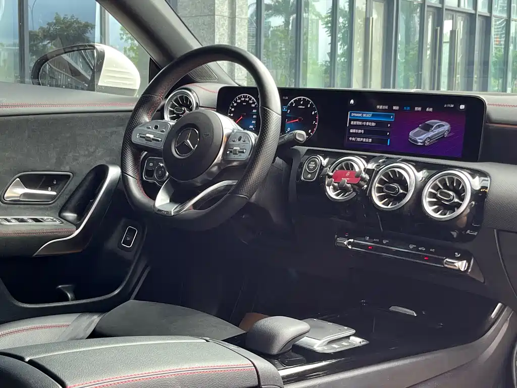 Mercedes-Benz CLA 2022 — фото 12