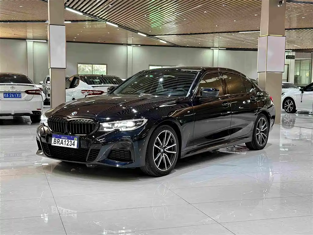 BMW 3 Series 2020 — фото 1