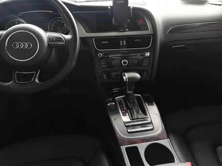 Audi A4L 2013 — фото 13