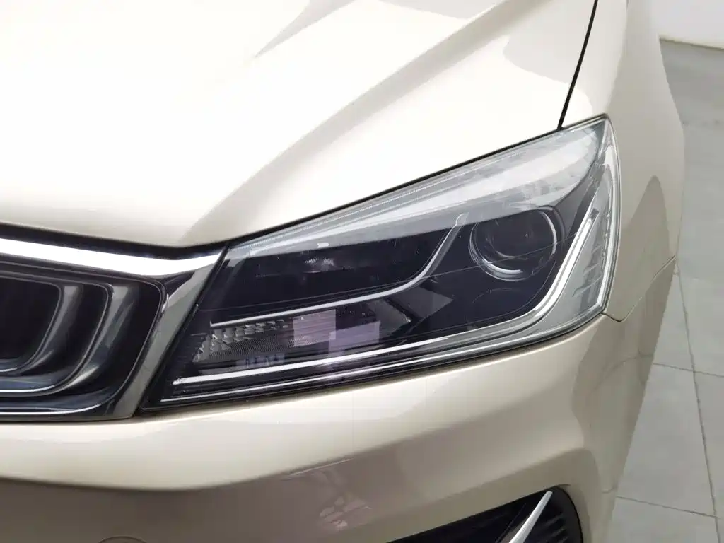 Geely Emgrand 2019