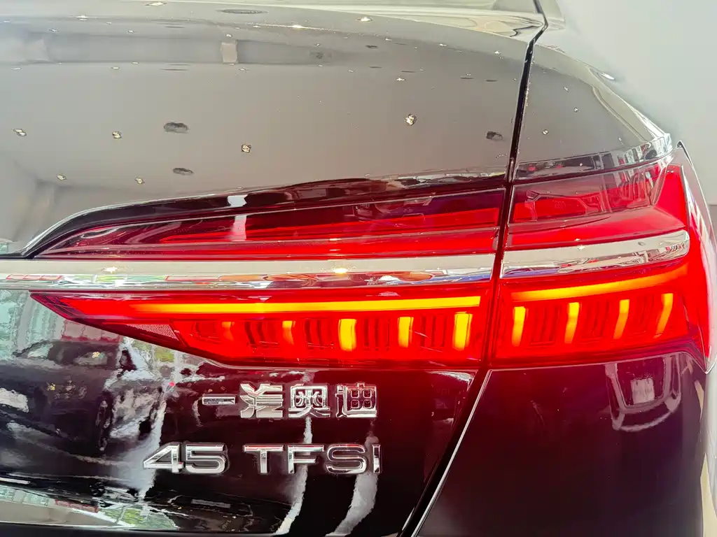Audi A6L 2022 — фото 8
