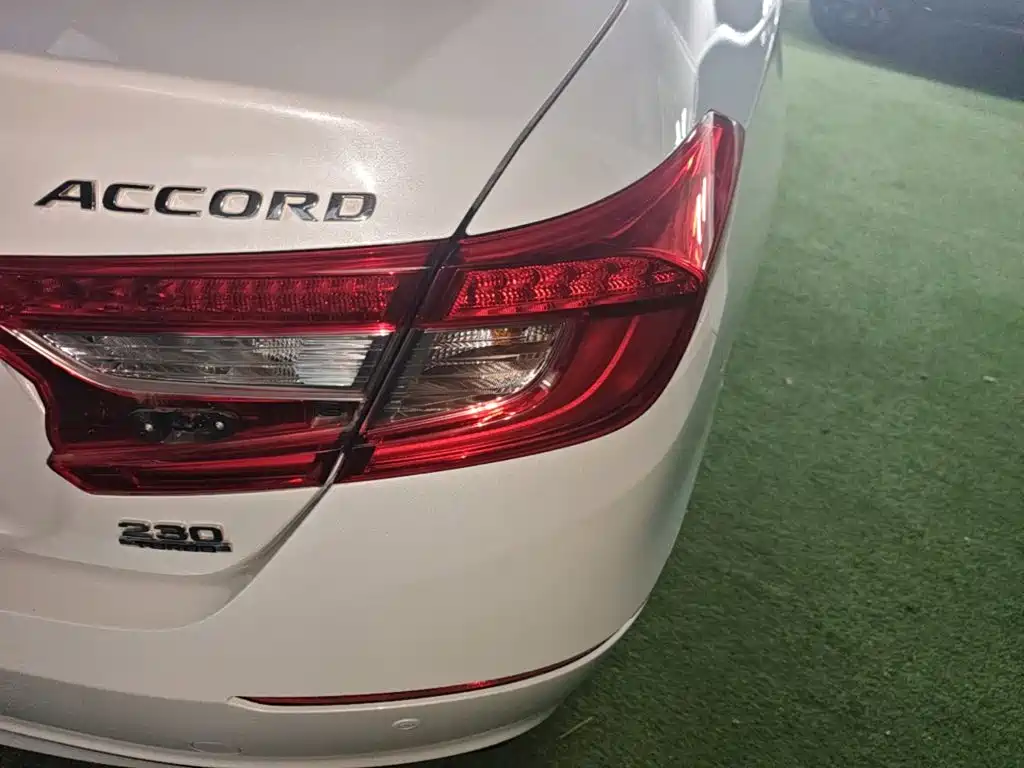 Honda Accord 2018 — фото 8
