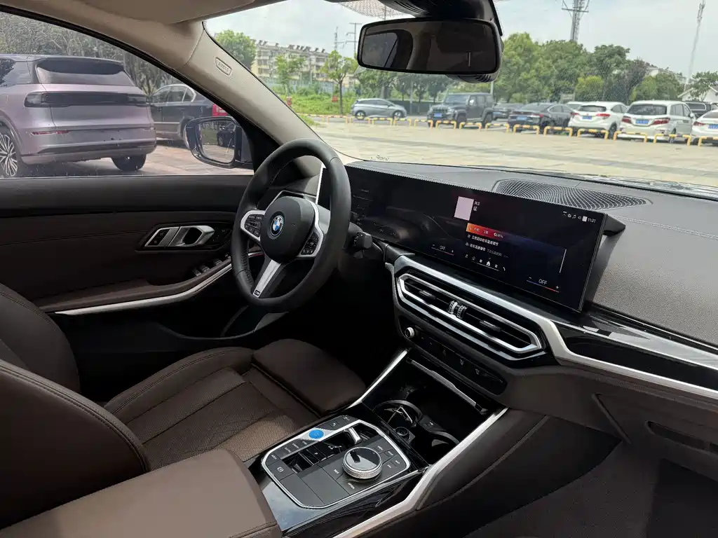 BMW i3 2024 — фото 10