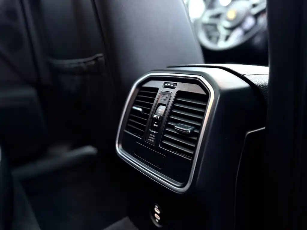 Porsche Macan 2020 — фото 25