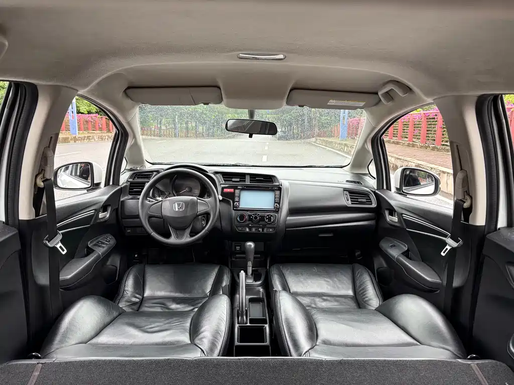 Honda Fit 2015 — фото 13