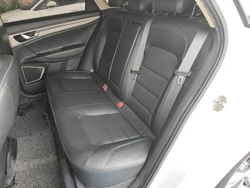 Geely Emgrand GL 2018 — фото 17