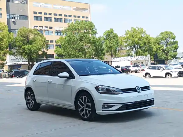 Volkswagen Golf 2020