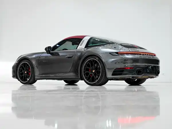 Porsche 911 2023