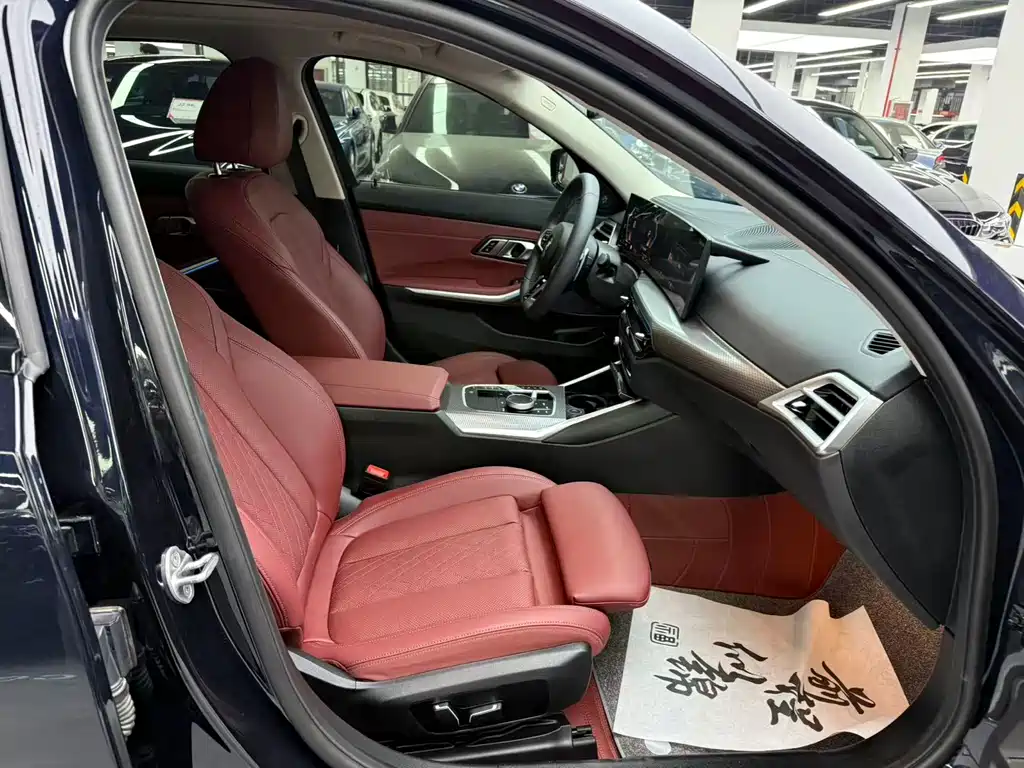 BMW 3 Series 2025 — фото 13