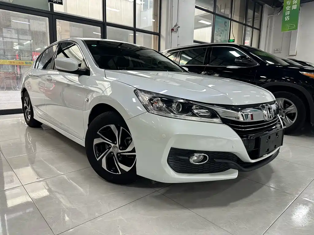 Honda Accord 2018 — фото 3