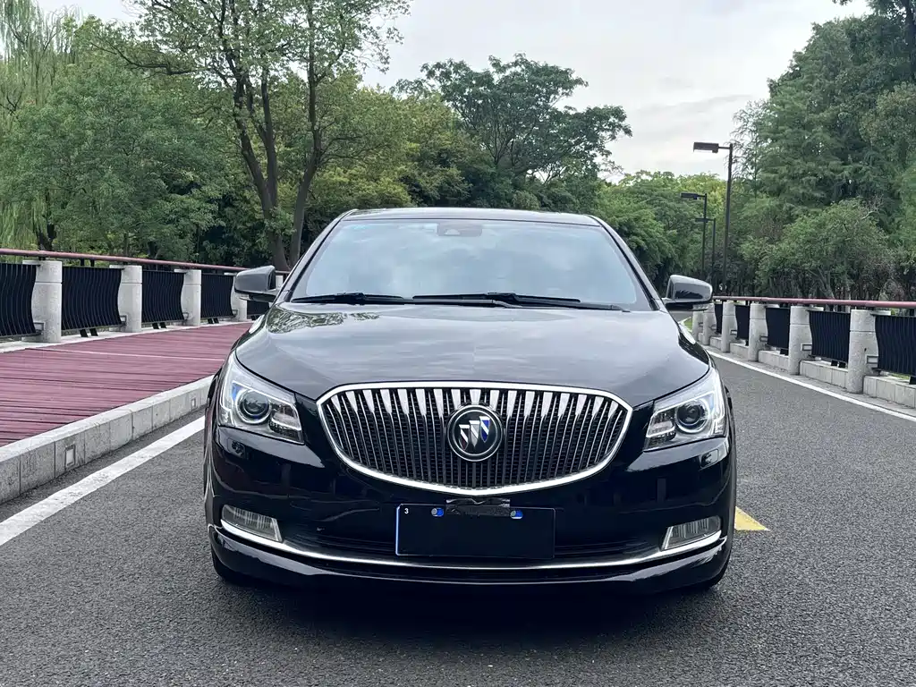 Buick LaCrosse 2013 — фото 2