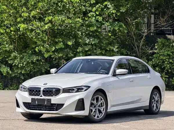 BMW i3 2023