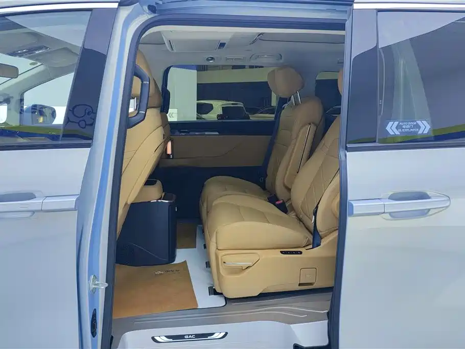 GAC Motor E8 PHEV 2024 — фото 11