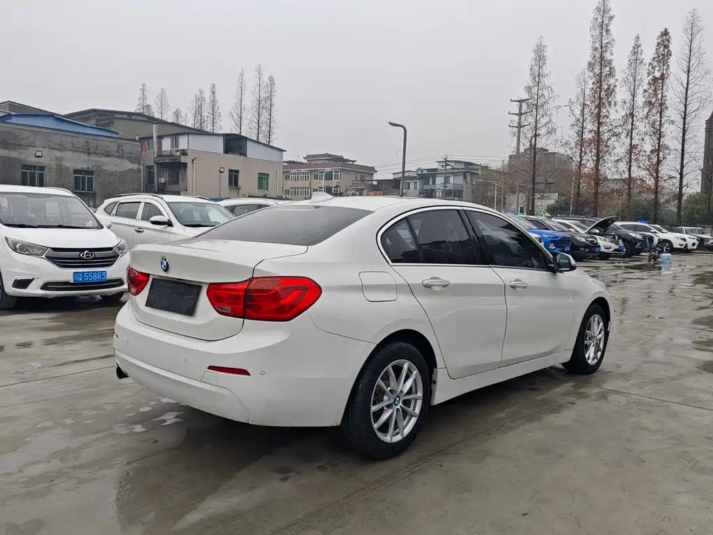 BMW 1 Series 2017 — фото 14