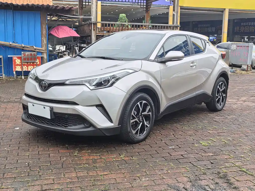 Toyota C-HR 2020 — фото 1