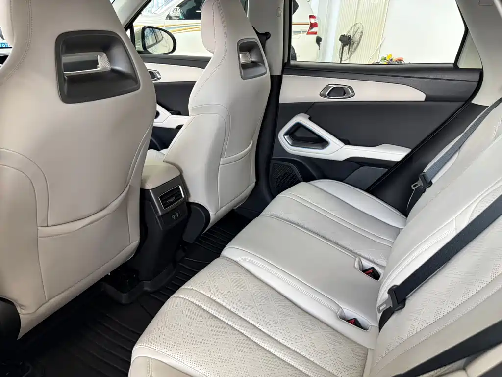 BYD 元UP 2025款 智驾版 401KM 超越型 2025 — фото 10