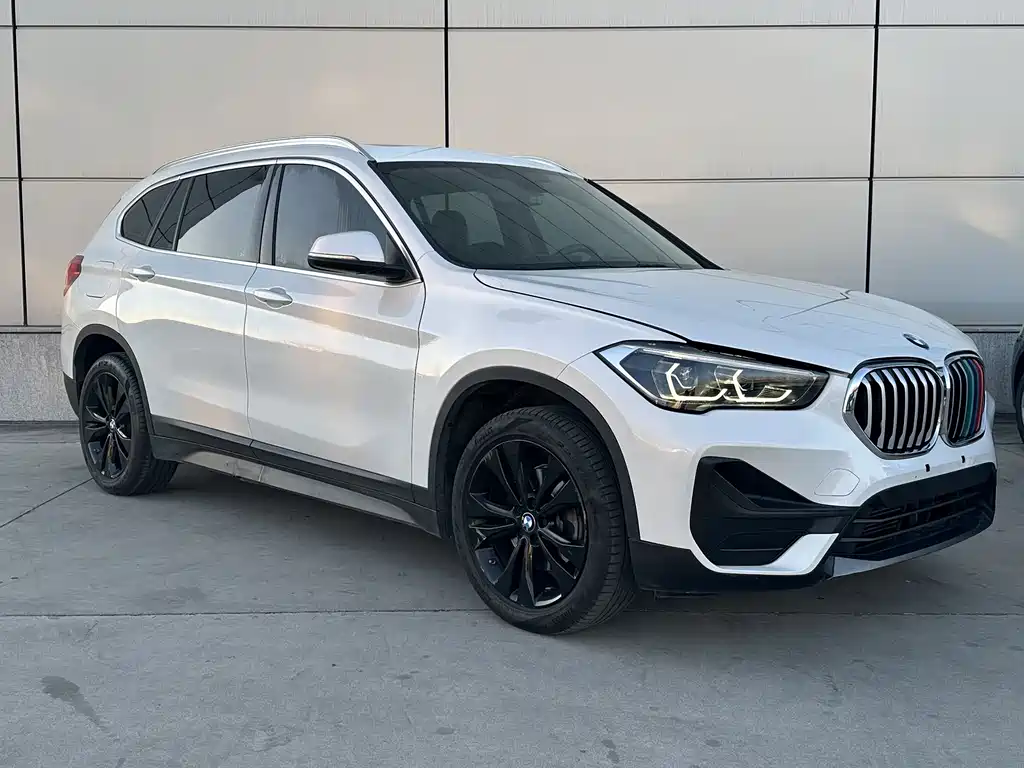 BMW X1 2021 — фото 3