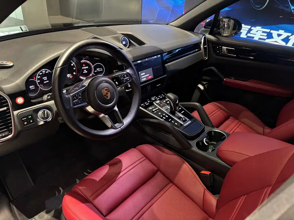 Porsche Cayenne 2018 — фото 8