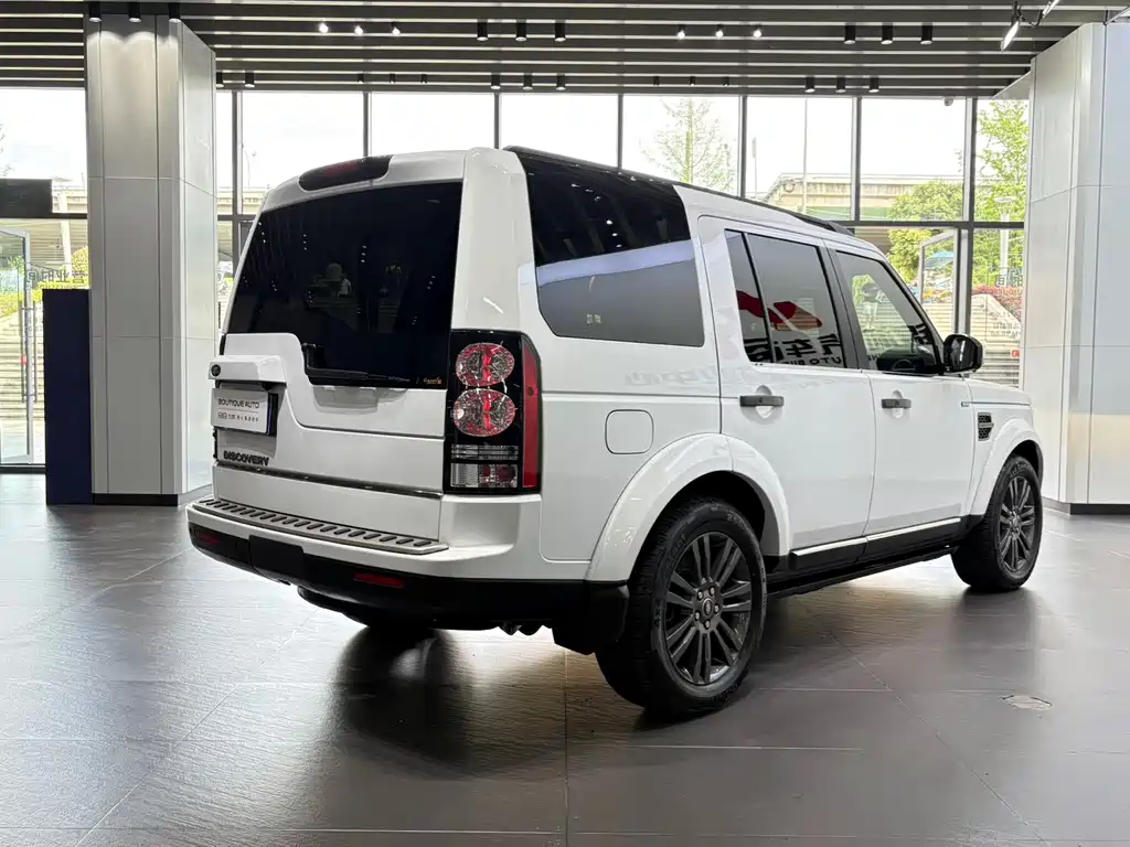 Land Rover Discovery 2017 — фото 6