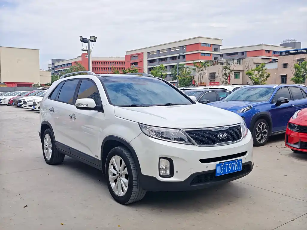Kia Sorento 2013 — фото 3