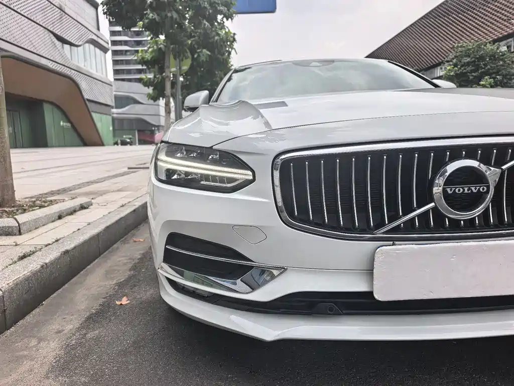 Volvo S90 2018 — фото 3