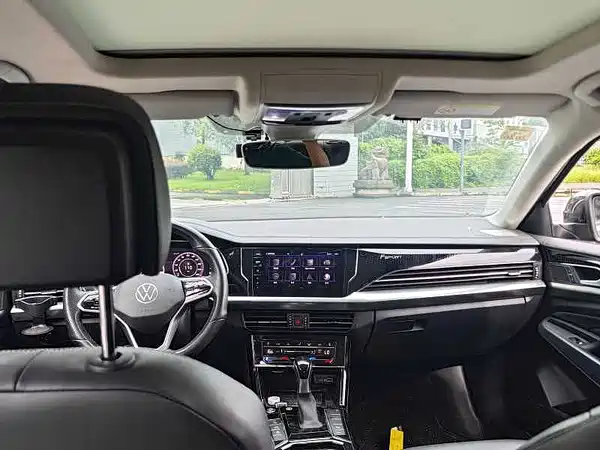 Volkswagen Passat 2022