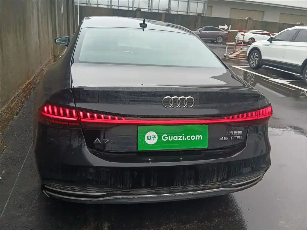 Audi A7L 2024 — фото 6