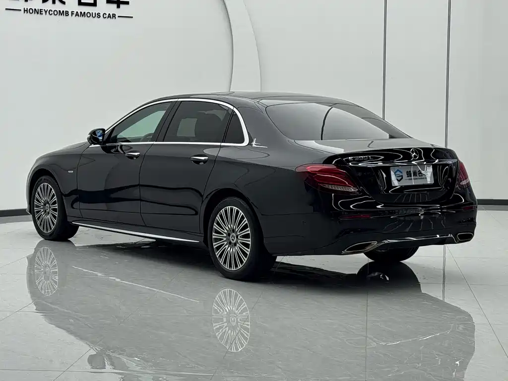 Mercedes-Benz E-Class 2020 — фото 28